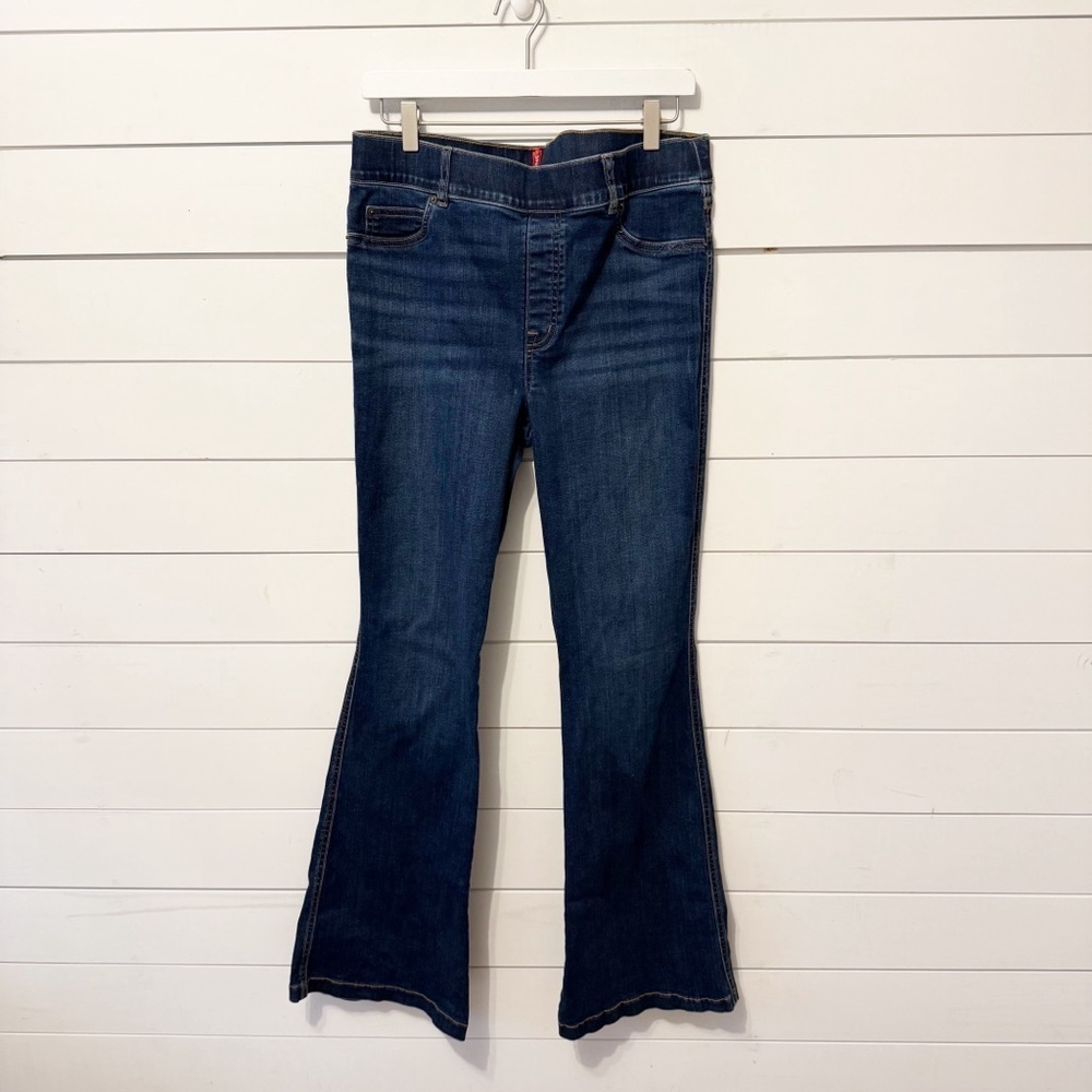 SPANX | EveryWear Flare High Rise Pull On style Stretch Jeans Size XL